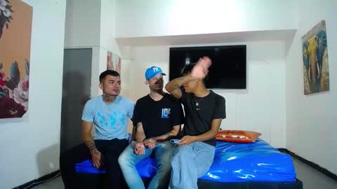 Snapshot of crismens chatting on September 18, 6:01 pm crismens online show from September 18, 6:01 pm