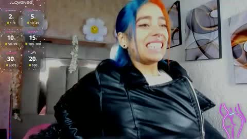   online show from November 30, 9:55 pm