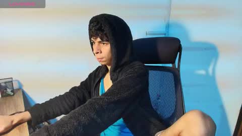 cristhian online show from December 4, 5:18 am