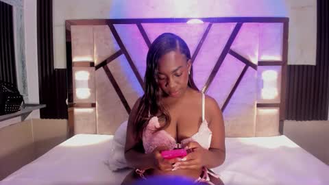 cristin  online show from March 25, 7:09 pm