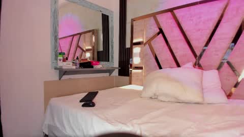 cristin  online show from April 15, 7:58 pm