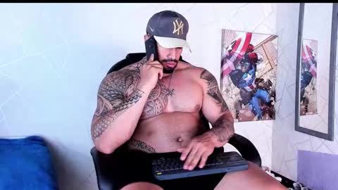 Snapshot of cristian_walker chatting on October 24, 12:17 pm cristian walker online show from October 24, 12:17 pm