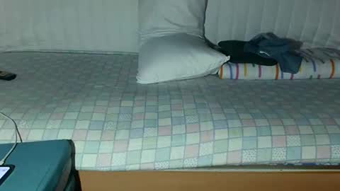 cristianrr184034 online show from April 6, 7:26 pm