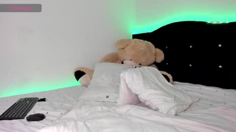 soycriss online show from February 8, 9:51 pm