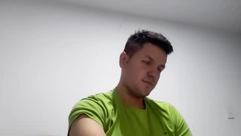 cristopher3042 online show from February 9, 2:06 am