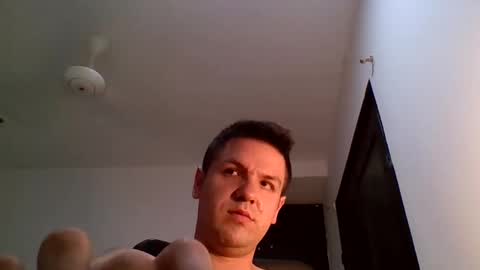 cristopher3042 online show from December 3, 2:12 am