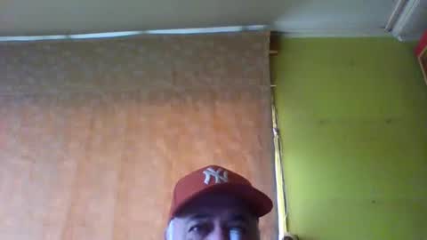 Snapshot of crmperez chatting on October 23, 8:21 pm crmperez online show from October 23, 8:21 pm