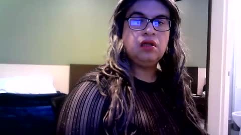 Linda Cross online show from October 30, 10:32 pm