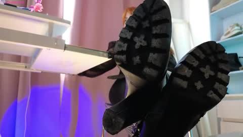 Cruel Siren online show from November 9, 9:02 am