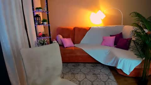 Anna online show from November 18, 11:15 pm