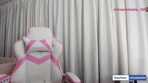 angie  online show from December 21, 3:24 am