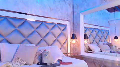 crystal_gilton online show from February 7, 7:06 pm