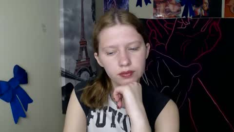 Stella online show from March 29, 3:13 pm