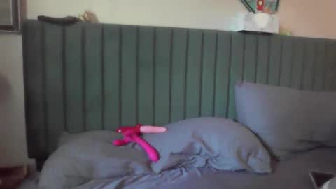 Herekittykitty69 online show from September 22, 2:10 pm