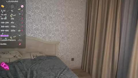 Snapshot of crystall_bliss chatting on October 12, 5:26 pm Nika online show from October 12, 5:26 pm