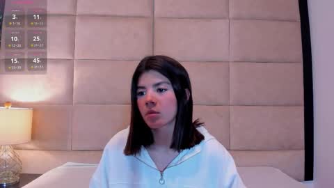 Snapshot of crystalsync chatting on October 28, 11:00 am Crystal sync online show from October 28, 11:00 am