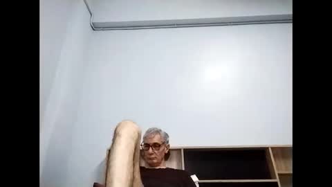 Snapshot of cucaio18 chatting on September 22, 10:41 am BIG UNCUT HARD COCK online show from September 22, 10:41 am