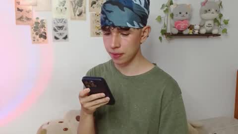 Cuddly online show from March 24, 4:51 am