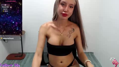 Janna online show from November 28, 6:15 pm