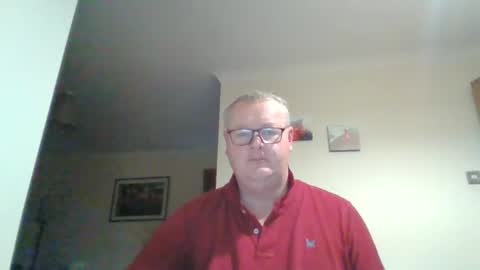 curiousax77 online show from January 1, 9:17 am