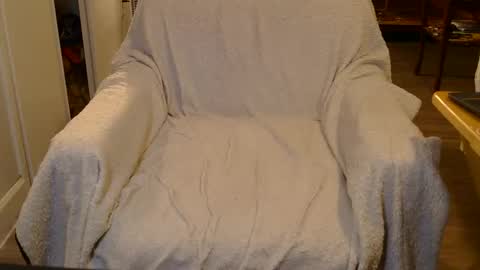 curiouss25 online show from December 3, 11:16 pm