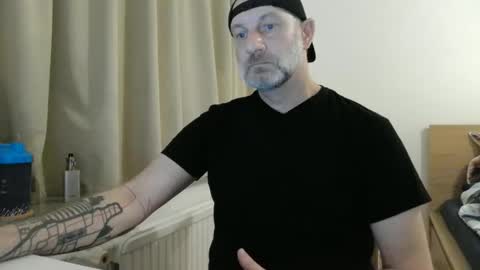 Curman85 online show from December 4, 11:41 pm