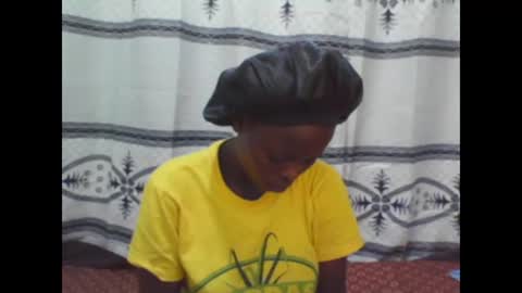 curvynubian online show from December 3, 4:46 am