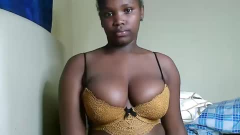 Snapshot of cute_beb2 chatting on January 18, 12:26 pm V EE online show from January 18, 12:26 pm