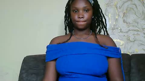 Snapshot of cute_beb2 chatting on February 28, 12:20 pm V EE online show from February 28, 12:20 pm