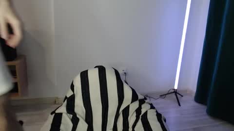 Im Brian online show from December 1, 3:21 pm