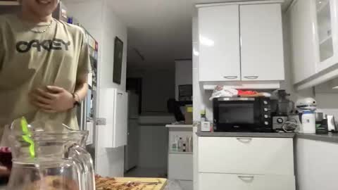 Cute friends online show from December 1, 1:47 am