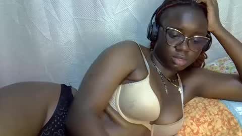 daddysdoll online show from April 16, 9:50 pm