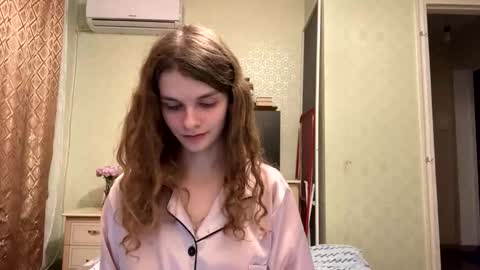 cute_kitte online show from October 19, 7:29 pm