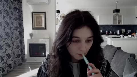 Lilia online show from May 1, 7:02 am