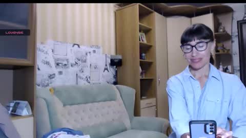 cute_lion_ online show from September 15, 12:06 pm