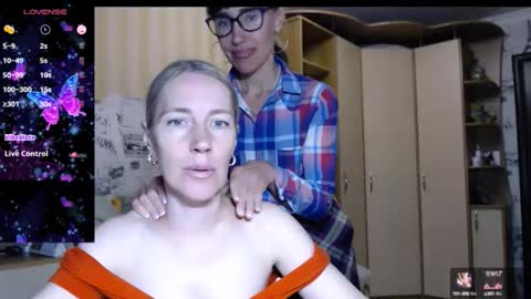 cute_lion_ online show from September 18, 12:09 pm