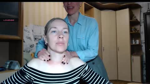 cute_lion_ online show from November 5, 2:30 pm