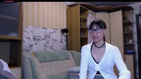 cute_lion_ online show from February 22, 3:14 pm