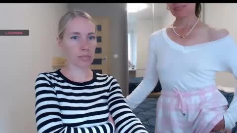 cute_lion_ online show from October 1, 3:11 pm