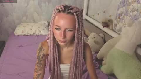Luucy online show from August 3, 9:04 am