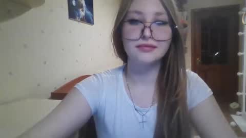 Veronica online show from April 5, 5:43 pm