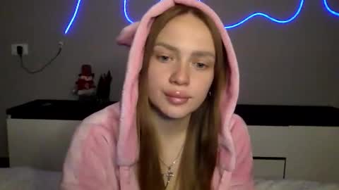 cute_shy06 online show from January 15, 8:50 pm