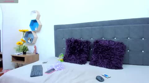 cute_sofiii online show from May 25, 7:53 pm