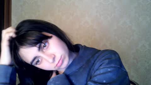 Snapshot of cute_strawberry_ chatting on October 15, 7:15 pm cute_strawberry_ online show from October 15, 7:15 pm