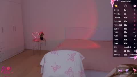 Snapshot of cuteariel7 chatting on September 27, 5:00 pm Ariel online show from September 27, 5:00 pm