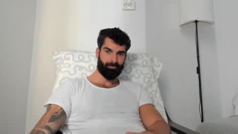 cuteeboy online show from November 24, 9:52 am