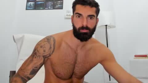 cuteeboy online show from October 6, 7:37 am