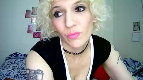 Bella online show from June 23, 2:19 am