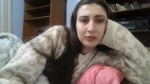 cutekattie online show from December 15, 5:47 am