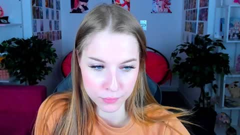 Snapshot of cutemousee chatting on December 28, 6:08 pm Rina online show from December 28, 6:08 pm